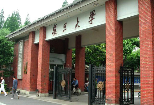 大學校園的秩序維持要靠自律