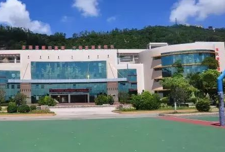優美綠色的校園環境、可以襯托出不一樣的校園文化！